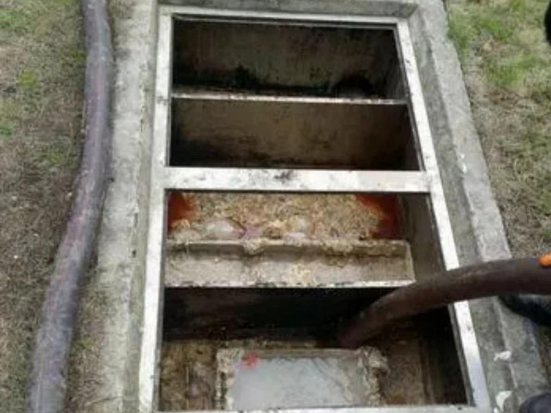 莲湖隔油池清理