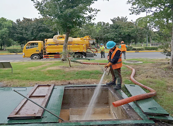 莲湖化油池清理